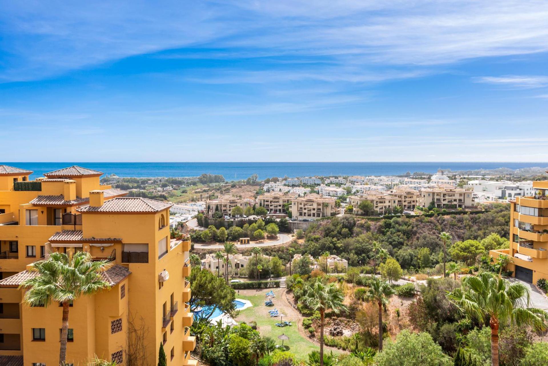 Sky And Sea Estepona Penthouse Exterior photo