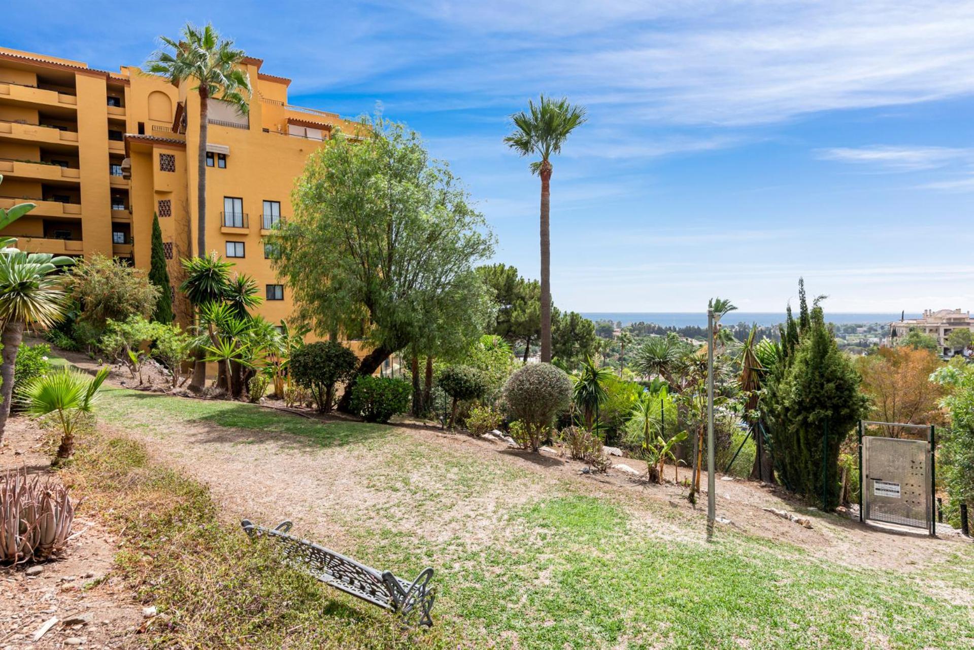 Sky And Sea Estepona Penthouse Exterior photo